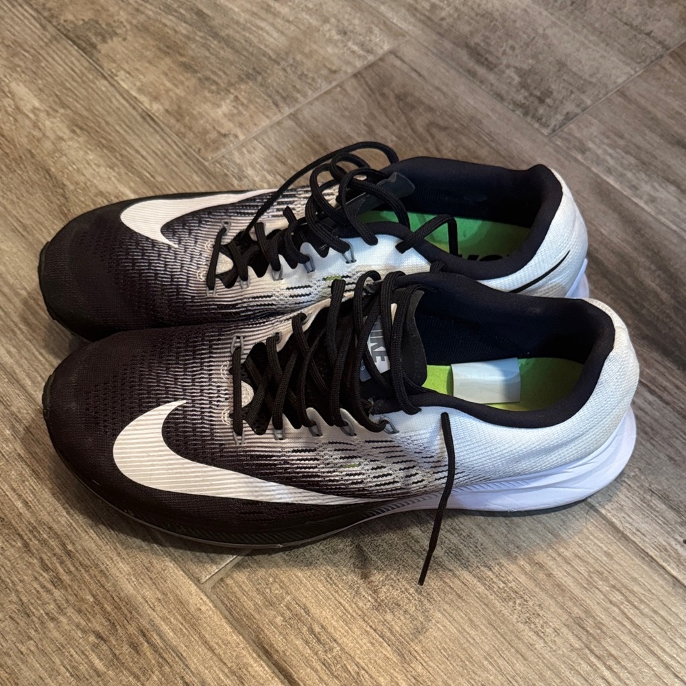 Nike Black and White Running Shoes